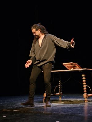 Antonio Campos deslumbra en Almería con la esencia más pura de Miguel de Cervantes