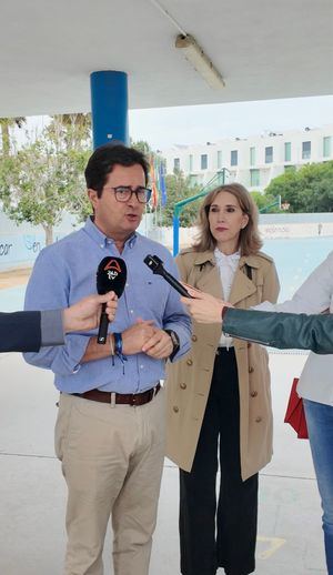 El alcalde anima a los ejidenses a ejercer su derecho al voto para decidir el futuro de Andalucía y El Ejido
