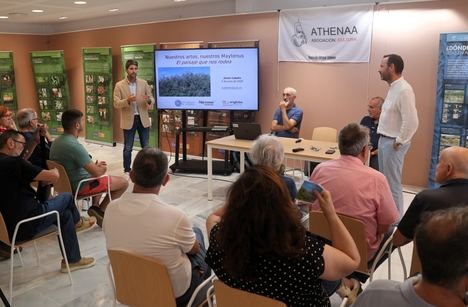 Charla sobre artos y maytenus en El Ejido