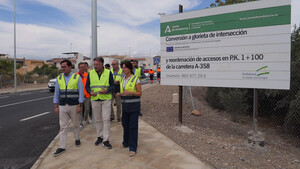 La Junta supervisa los trabajos de seguridad vial que se ejecutan en la A-358 a su paso por Berja
