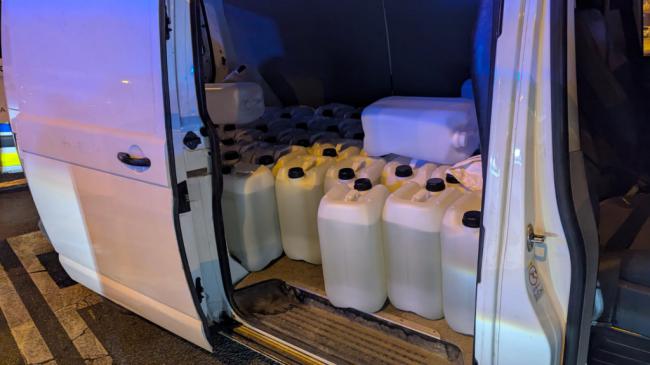 Policía Local de Almería también golpea a los petaqueros