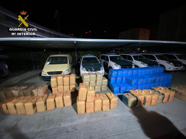 16 detenidos por alijar hachís y proporcionar vehículos a traficantes
