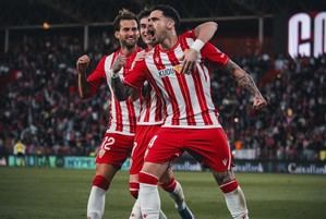 Almería sigue en racha y vence al Córdoba 2-1