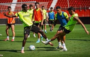 Almería se afina para el play-off ante el Castellón