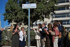 Emotivo tributo de Almería a un pionero que iluminó el futuro de la provincia
