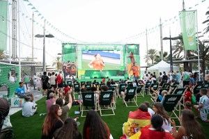 Fan Zone: Almería se convierte en la jugadora número 12 de la selección española de fútbol