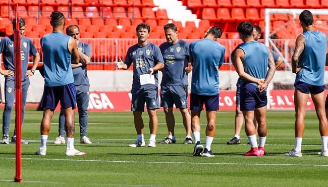 Almería busca romper el fortín de Anduva