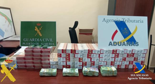 Intervención en el Puerto: 200.000 euros y 890 paquetes de tabaco de contrabando
