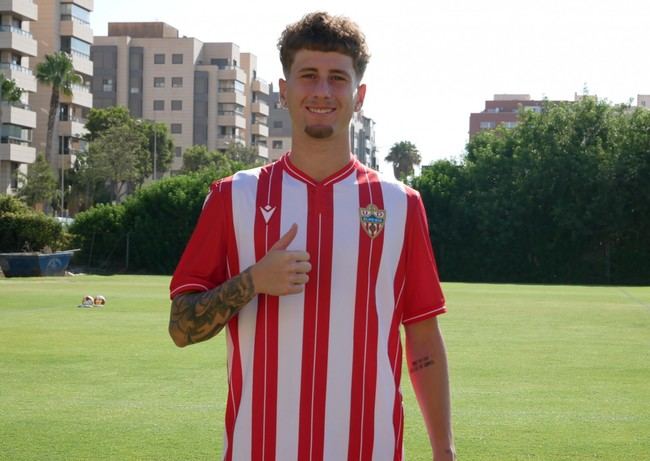 Fichaje de lujo para el Almería B: llega Tomazinho