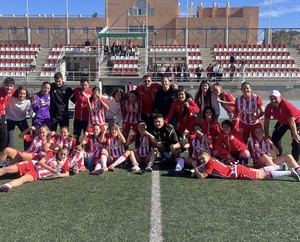 Almería arrasa y se mantiene invicto en la cima