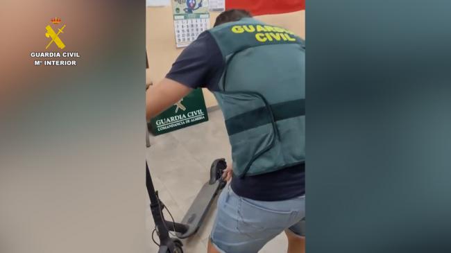 Tironeros en patinete eléctrico