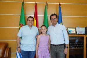 La niña Paola Viñolo Rui se convierte en ‘Presidenta por un día’ en El Ejido