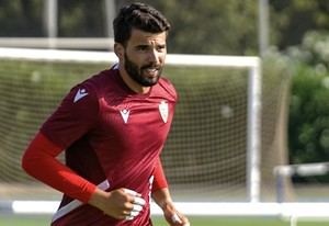 Maximiano se marcha al Neom SC