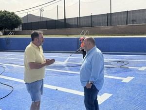 Dalías acondiciona su piscina para el verano 2025