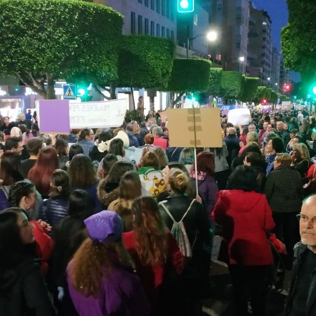 10.000 personas por la igualdad en la manifestación del 8M de Almería