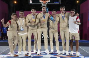 Raúl Fernández guía a la selección española masculina 3x3 U23 hacia el oro en los Juegos del Mediterráneo