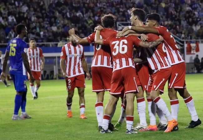 Almería avanza en la Copa del Rey con un 0-2 en Lorca