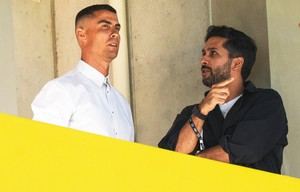 Cristiano Ronaldo apoya al Almería en Portugal