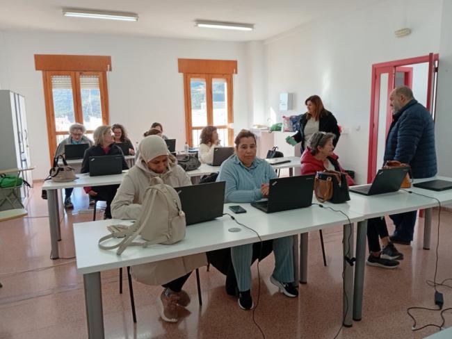 Clausura el curso sobre el manejo de procesadores de textos en Dalías