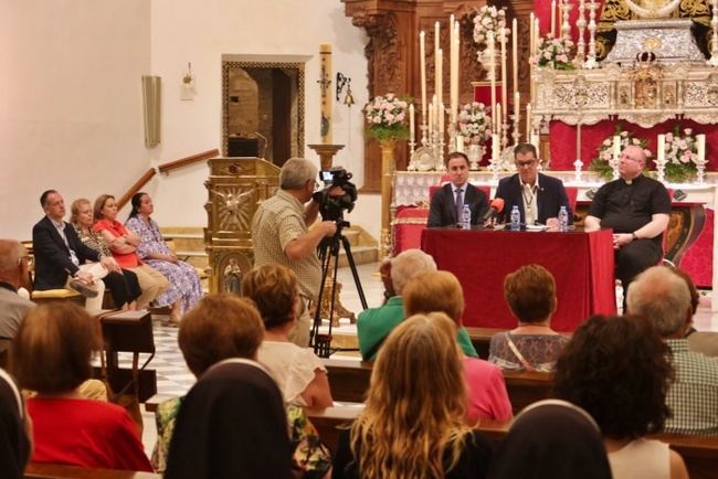 Vera inicia la cuenta atrás hacia el centenario de la coronación de su Patrona