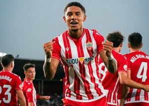 Almería, el rey de los disparos a puerta