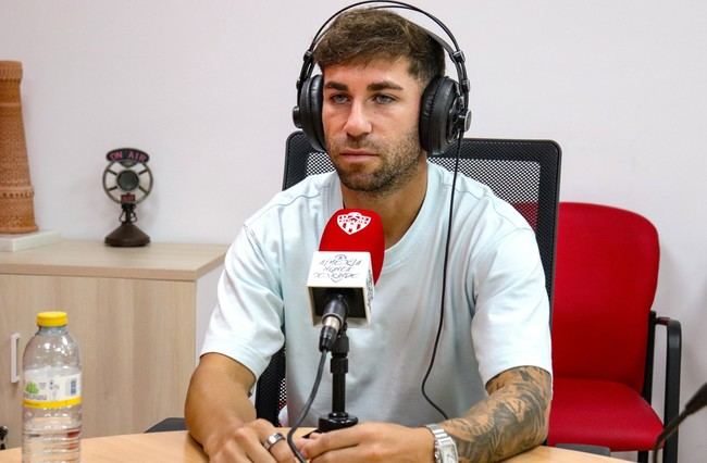 Embarba: 'Voy a llevar al Almería de vuelta a Primera'