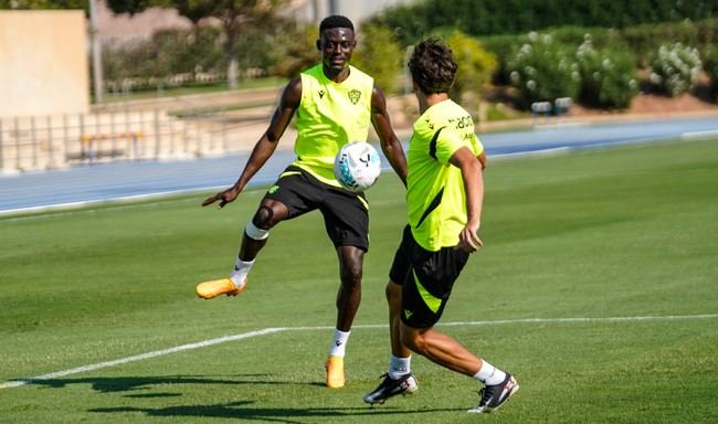 Almería se mide al líder goleador de la Liga