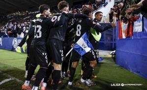 Almería arrasa en Leganés y suma su novena jornada sin perder