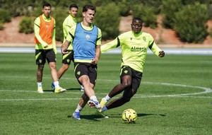 Burgos se une al primer equipo en el entrenamiento