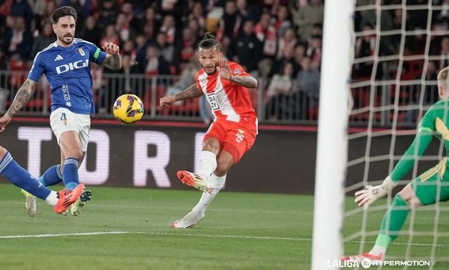 Almería se mide al Oviedo en las semifinales del play-off
