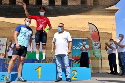 500 ciclistas recorren 118 kilómetros en homenajea los sanitarios y al fotógrafo ejidense Jesús Izquierdo