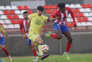 Almería B da un golpe en Don Benito y sigue en la lucha por el ascenso