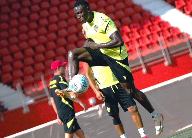 FIFA afecta al Almería: tres convocados