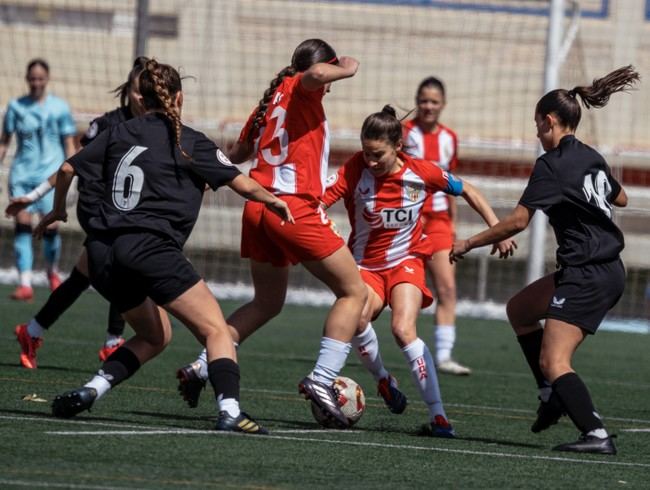 Almería y Sevilla B empatan sin goles en un duelo clave