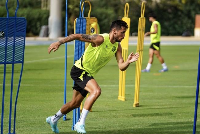 Almería se prepara para el Valladolid y espera recuperar efectivos