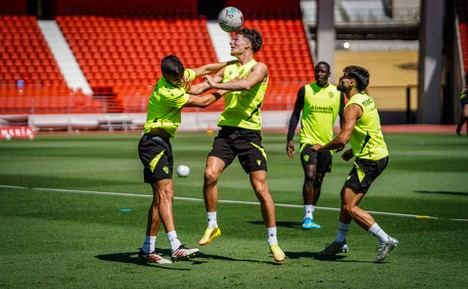 Derbi andaluz: Almería y Málaga se enfrentan por el ascenso