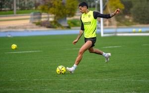 Chumi se une al grupo en los entrenamientos