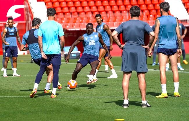 Almería busca el pleno de puntos ante Eldense