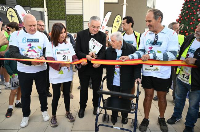 Más de 1.500 personas en la carrera solidariade la Fundación Jesús Peregrín