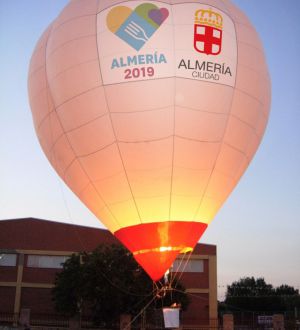 ¿Te atreves a sobrevolar Almería en globo aerostático gratis?