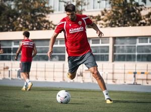 Movimientos en el Almería: Edgar al Sabadell y Perovic al Raków