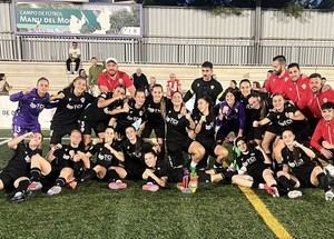 Almería arrasa y se coloca líder