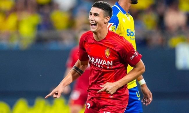 Luna refuerza la defensa del Almería