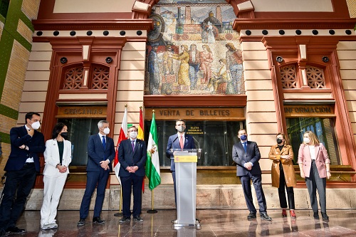 El alcalde pide al ministro Ábalos que concrete