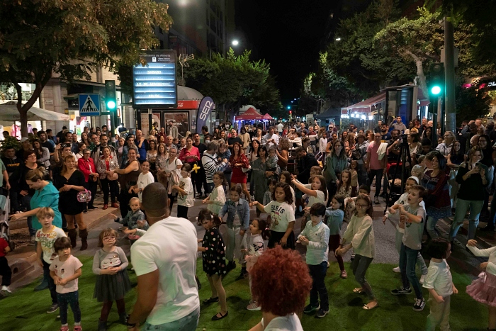 Almería celebra el Día Mundial Sin Alcohol con exhibiciones y música en directo