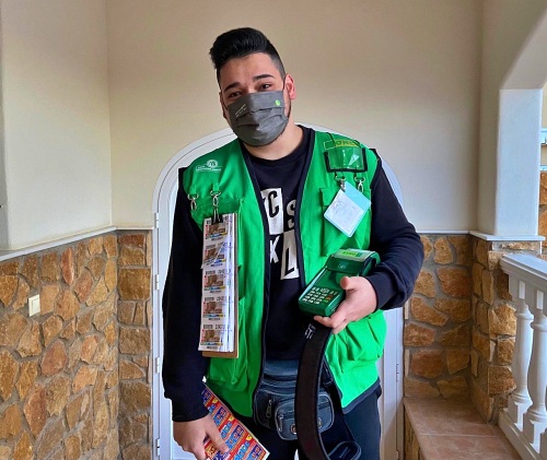El vendedor más joven de la ONCE en Almería da un Sueldazo de 2.000 euros en Viator