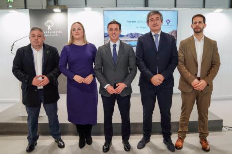 Adra invita a 