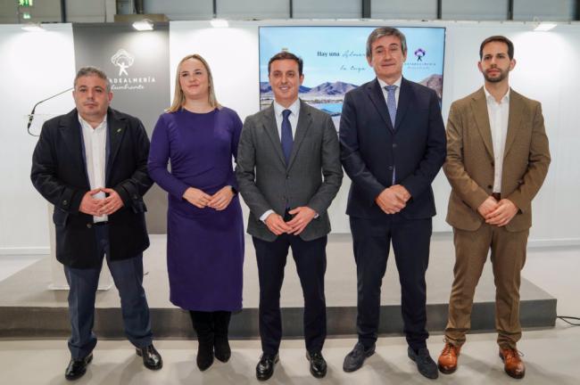 Adra invita a 'disfrutar de su gran patrimonio' con su nueva marca turística