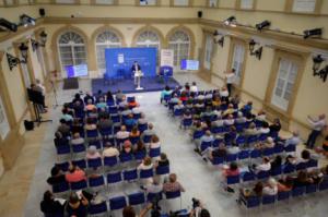 Andrés Sánchez Picón sintetiza los 200 años de historia de la provincia en diez imágenes