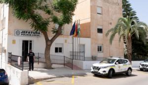 La Policía Local de Níjar detiene en Las Negras a tres varones por un altercado